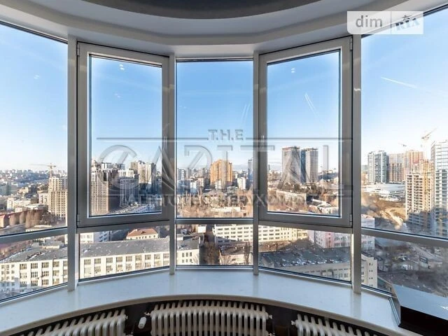 Sale of 4-room apartment 200 sq. m on Vasylya Tyutyunnyka 37/1 •