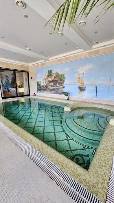 Особняк уровня private estate в Совиньоне. Вид на море, спа
