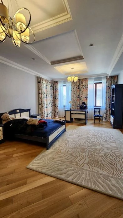 Особняк уровня private estate в Совиньоне. Вид на море, спа