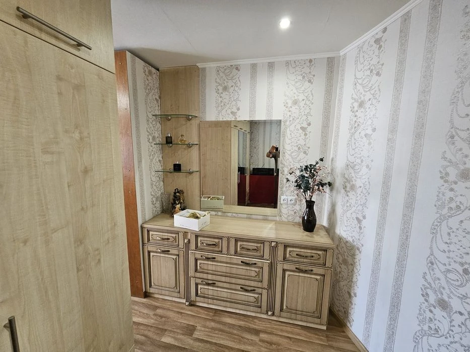 Продам 4х ком.квартиру с евроремонтом на ж/м Западном
