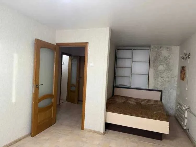 Продам просторную 1 комнатную квартиру 41 кв.м. на Б. Славы