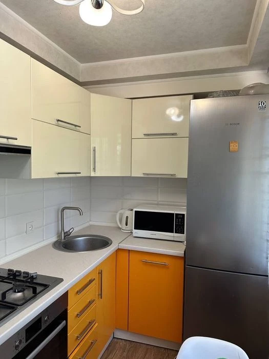 Продам 2к квартиру Ж/М Косиора, Слобожанский