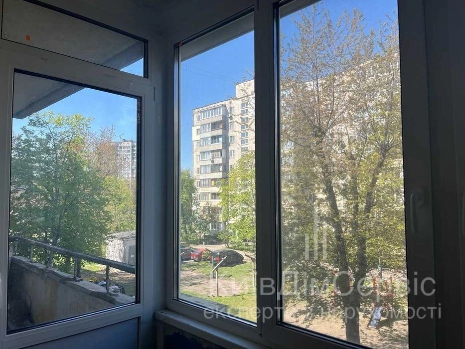 Продаж 2 кімнатної квартири ПІД РЕМОНТ Шамо 20/1 метро Лівоб