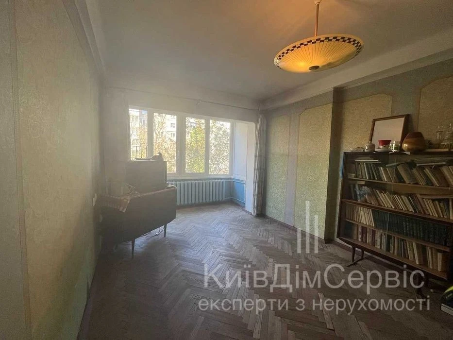 Продаж 2 кімнатної квартири ПІД РЕМОНТ Шамо 20/1 метро Лівоб