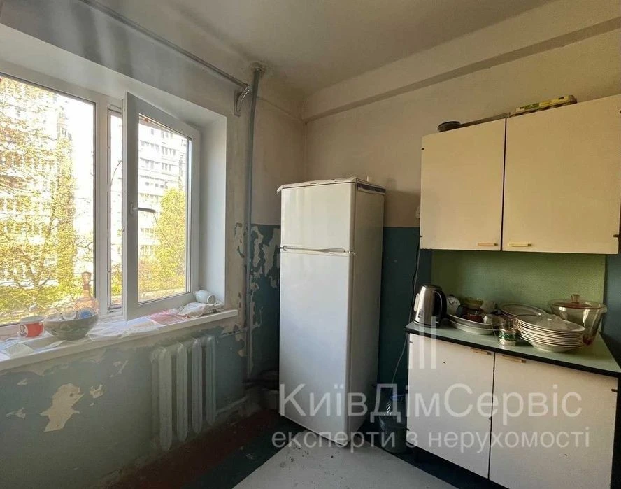 Продаж 2 кімнатної квартири ПІД РЕМОНТ Шамо 20/1 метро Лівоб
