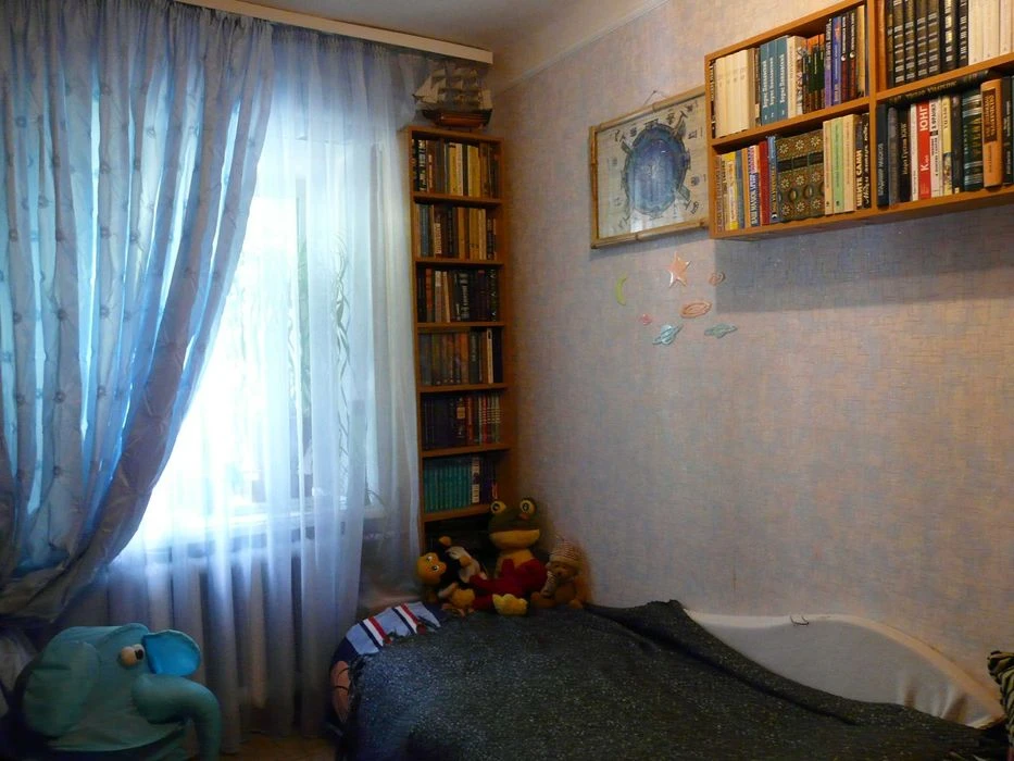 2-room apartment, Nauky Avenue