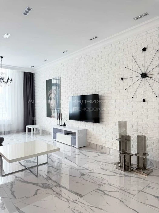 No % sale of a luxurious 3-room apartment in the residential complex "Boulevard Fo"