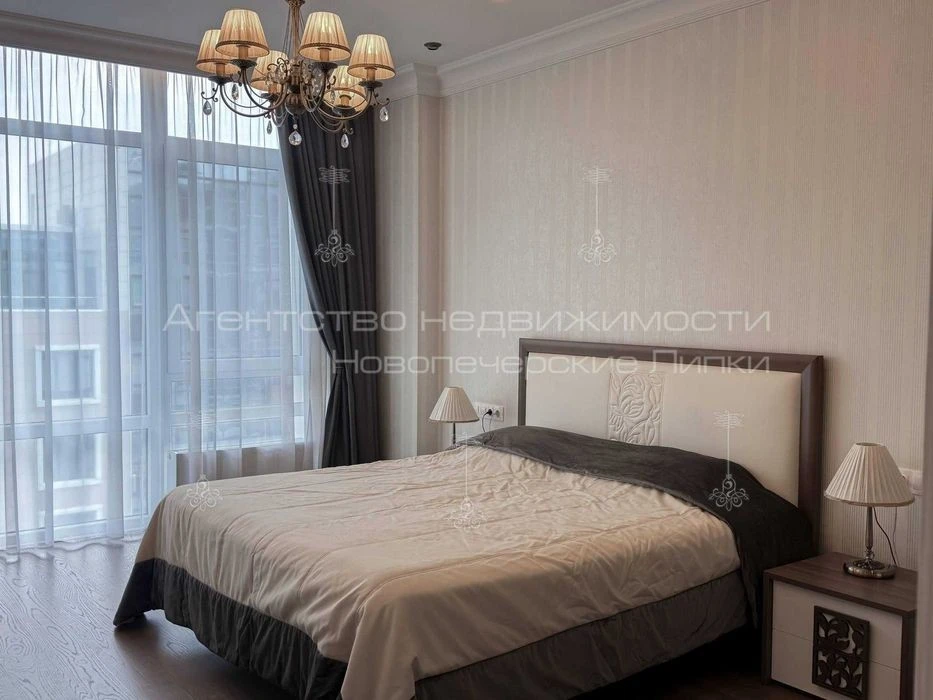 No % sale of a luxurious 3-room apartment in the residential complex "Boulevard Fo"