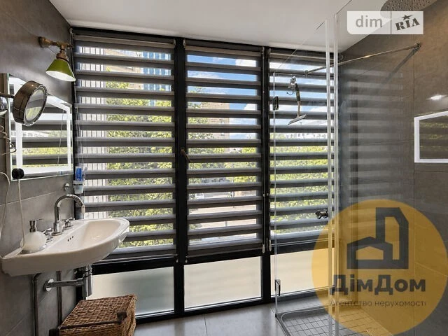 Sale of 2-room apartment 49.5 sq. m. on Velyka Vasylkivska 1 st.