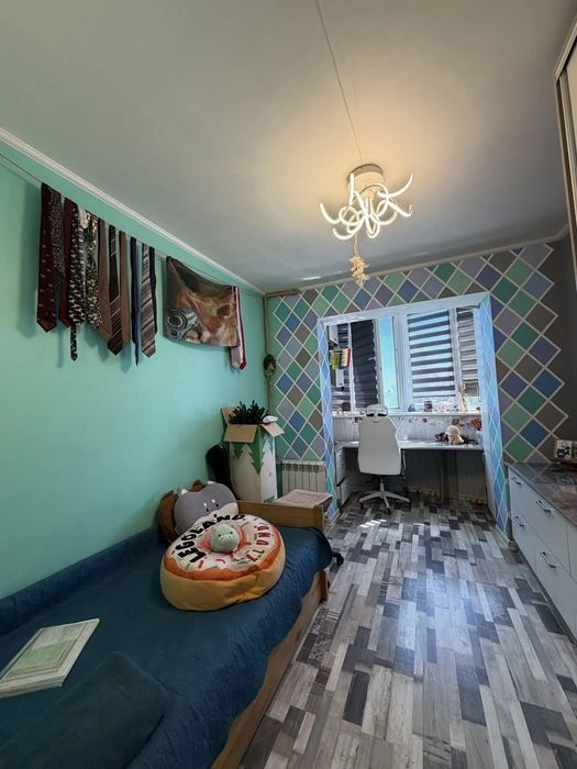 Продам 3-комн квартиру на Крымской, пос. Котовского.