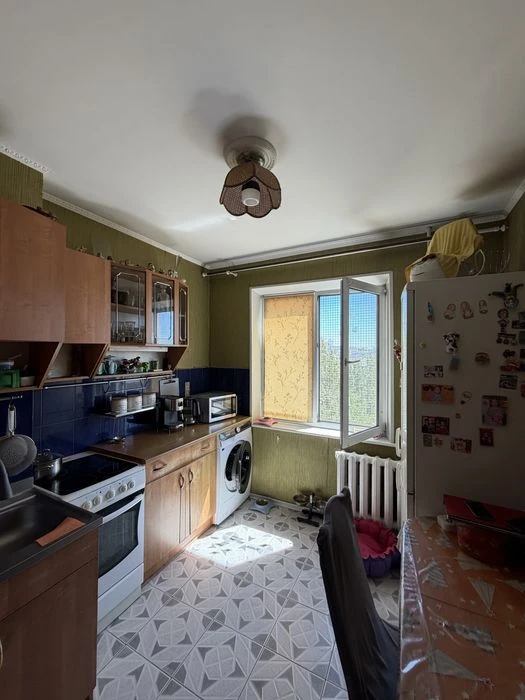 Продам 3-комн квартиру на Крымской, пос. Котовского.