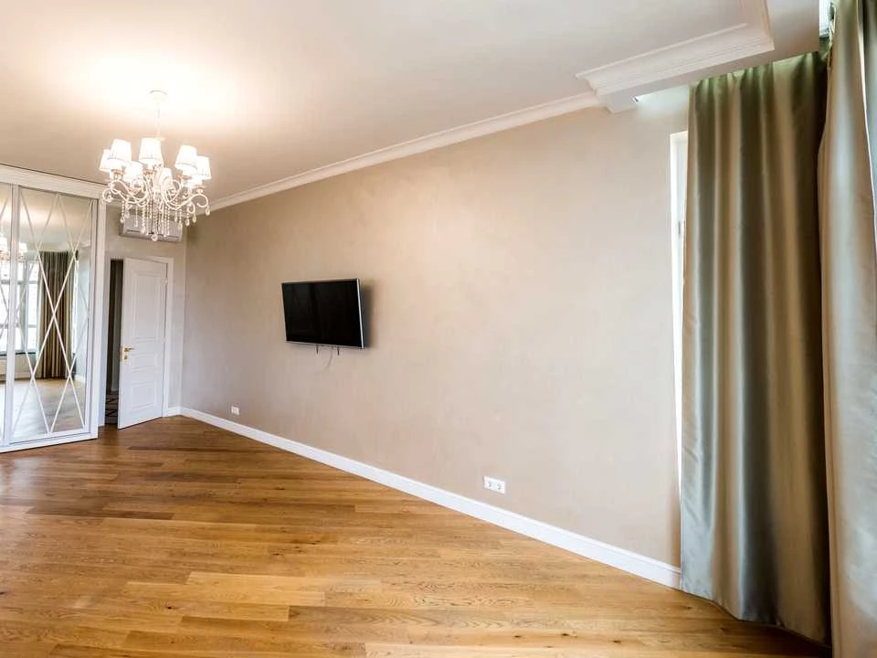 Apartment. Kyiv, Klovsky Uzviz