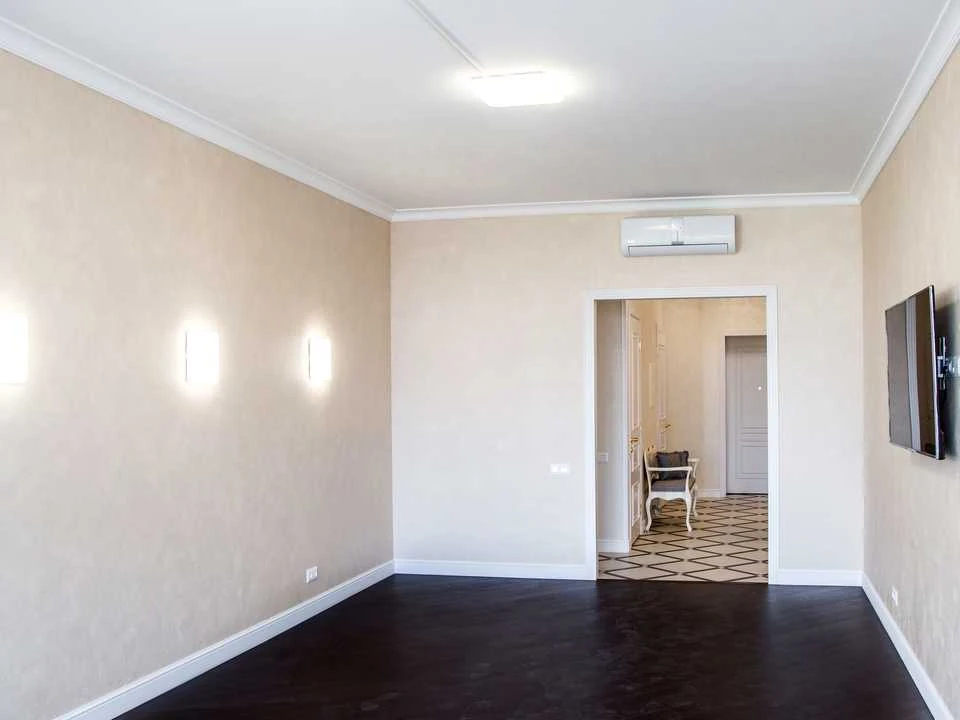 Apartment. Kyiv, Klovsky Uzviz