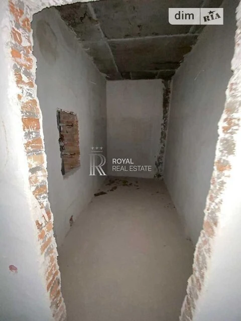 Sale of 2-room apartment 102.7 sq. m. on Konovaltsya Yevhena Str. 44A
