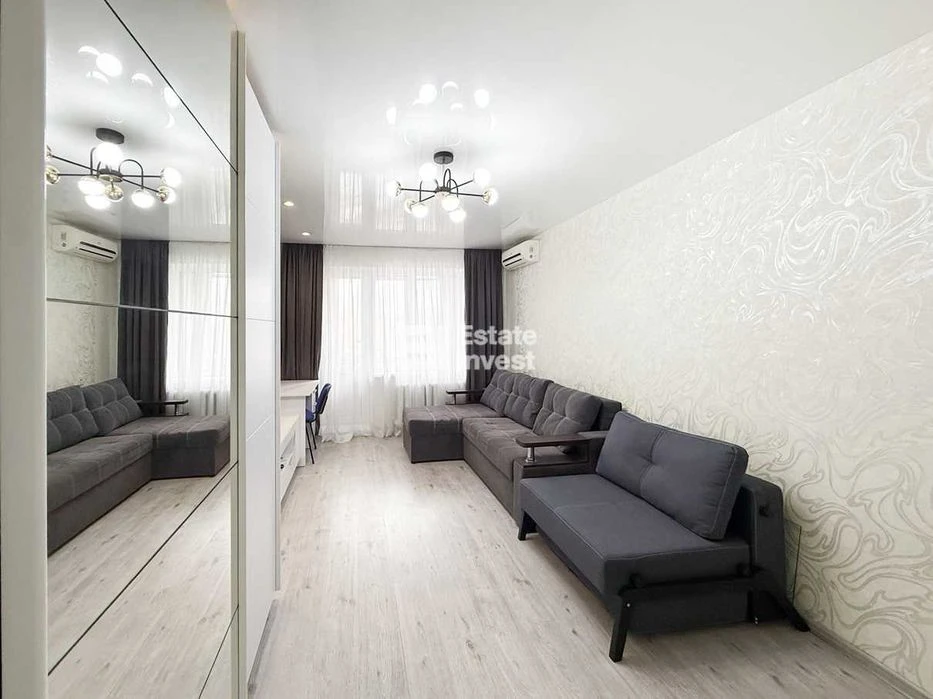 I will sell a 1-room apartment on Traktorostudivnyky Ave., 71D