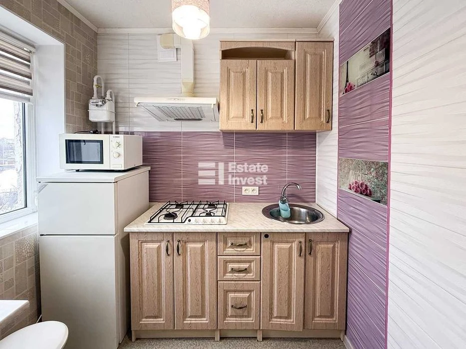 I will sell a 1-room apartment on Traktorostudivnyky Ave., 71D