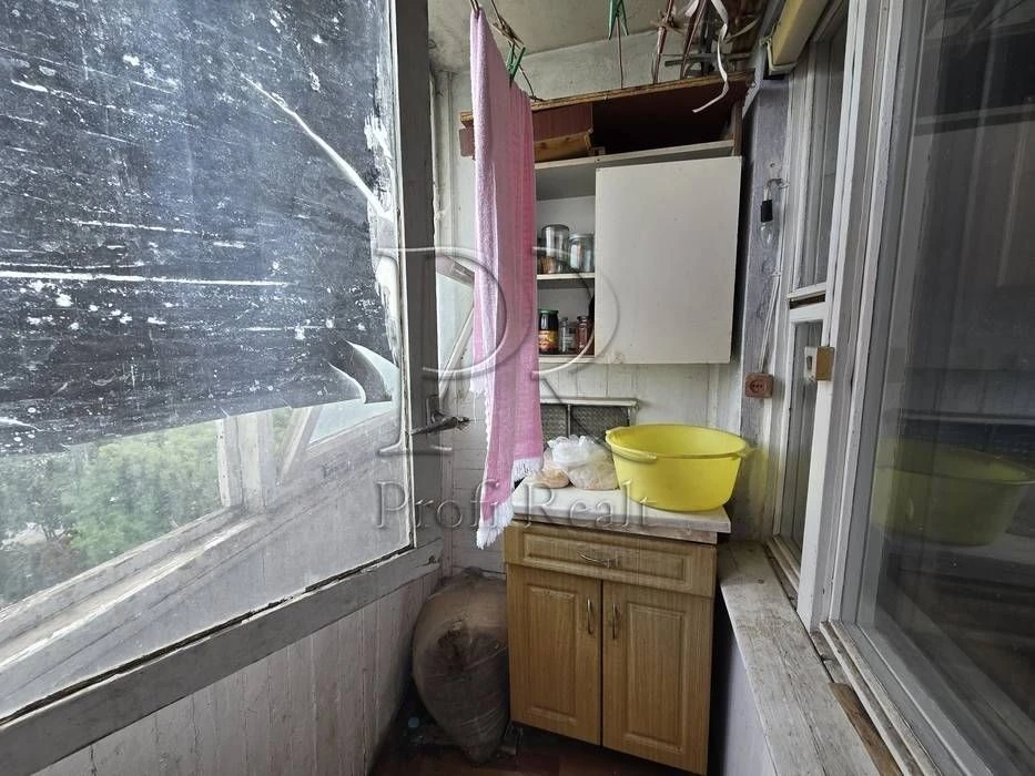 1-room apartment for sale near the metro station Glushkova Avenue 34