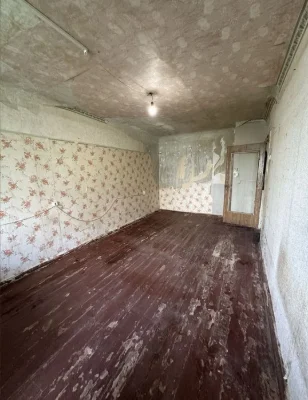 One-room apartment for sale for renovation on Zernova Street