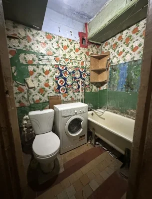 One-room apartment for sale for renovation on Zernova Street