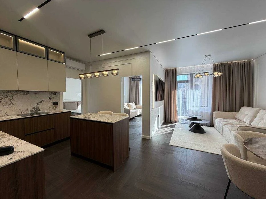 Large 2-room apartment of 80 m in the Rodos residential complex, Genoa/Arkadia. P