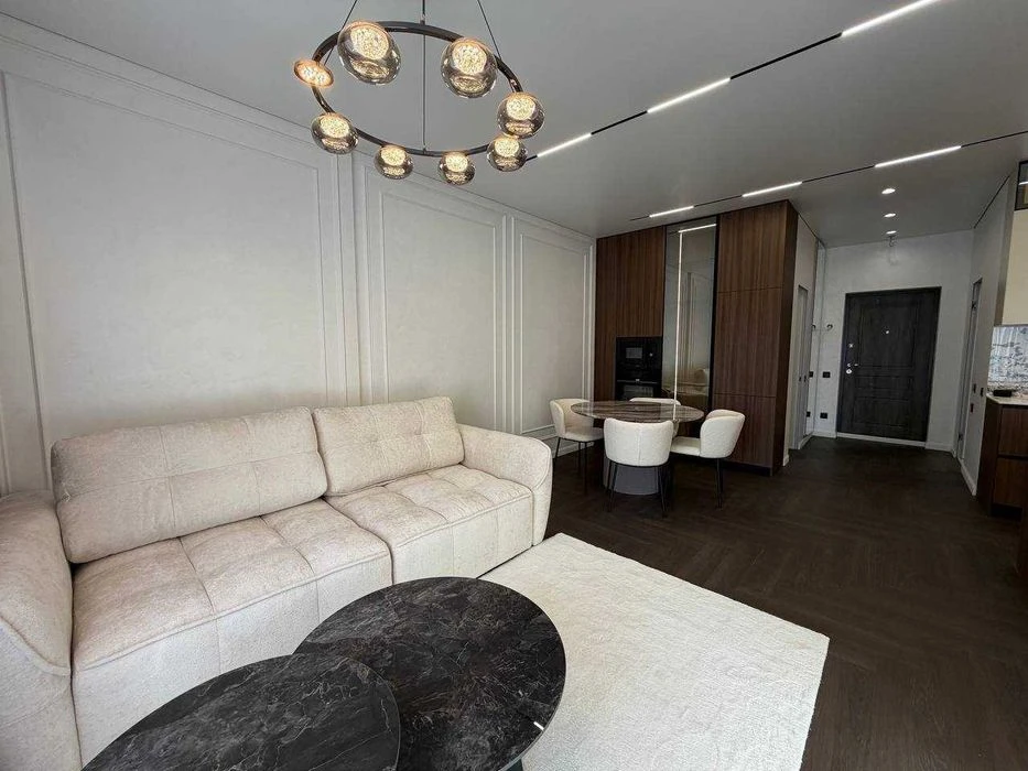 Large 2-room apartment of 80 m in the Rodos residential complex, Genoa/Arkadia. P