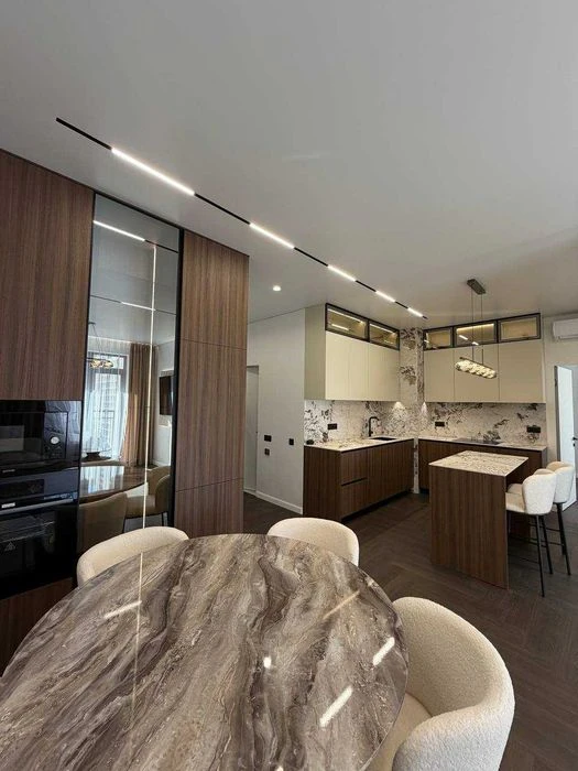 Large 2-room apartment of 80 m in the Rodos residential complex, Genoa/Arkadia. P