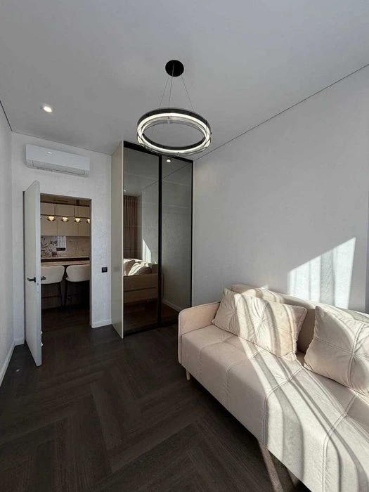 Large 2-room apartment of 80 m in the Rodos residential complex, Genoa/Arkadia. P