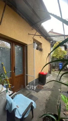 Продається квартира - напівособняк