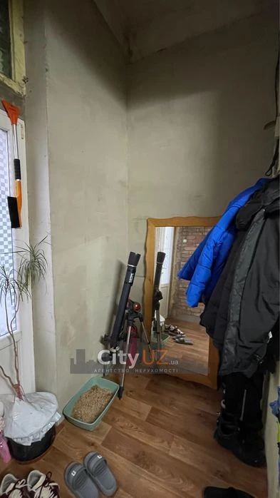 Продається квартира - напівособняк