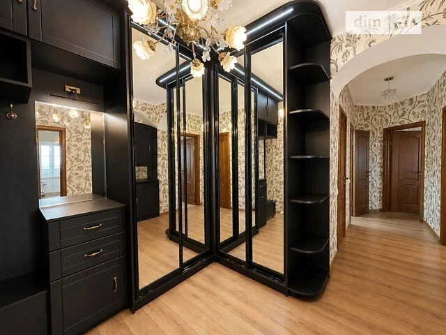 Продажа 3к квартиры 75.3 кв. м по ул. Драгоманова 31В • ID 3