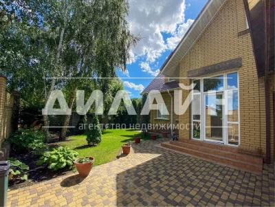 Прекрасный дом с бассейном 240 м2 , 4 спальни , 2 с/у