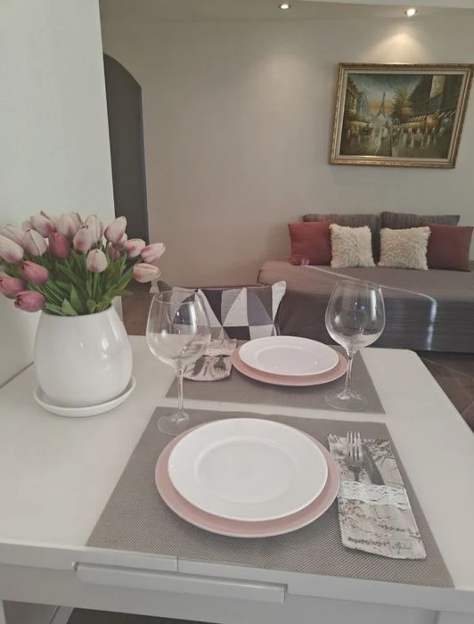 E-Renewal Certificate Sale of 3-room apartment city center renovation