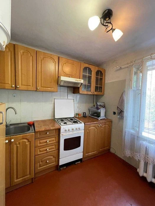 Продаж 2 кімнатної квартири в центрі міста Укомплектована