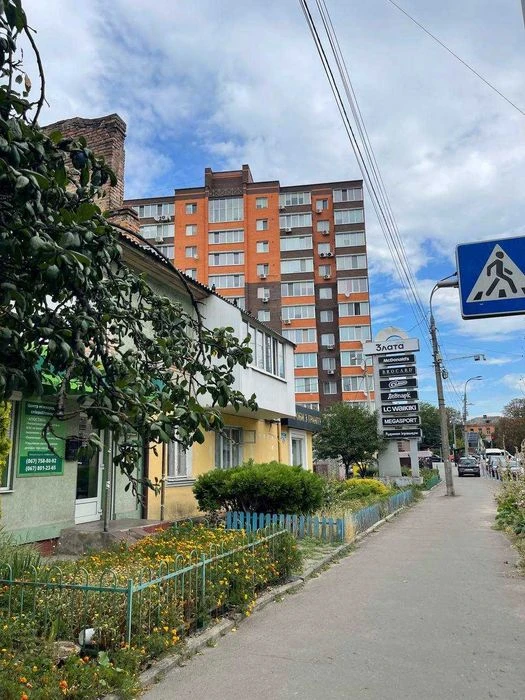 Продаж 2 кімнатної квартири в центрі міста Укомплектована