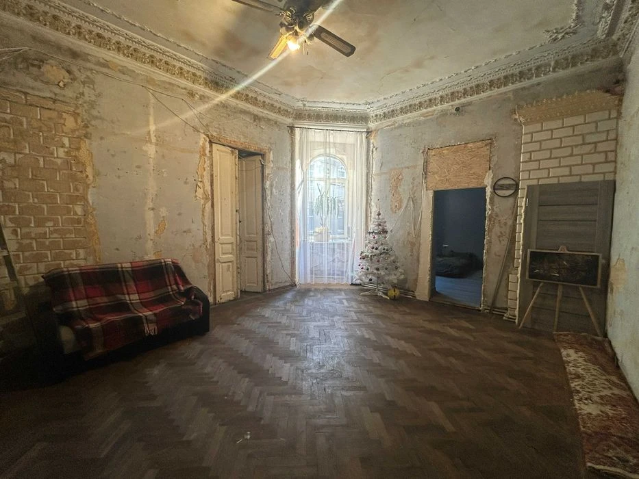 4-комнатная квартира ул. Новосельского / Торговая в центре