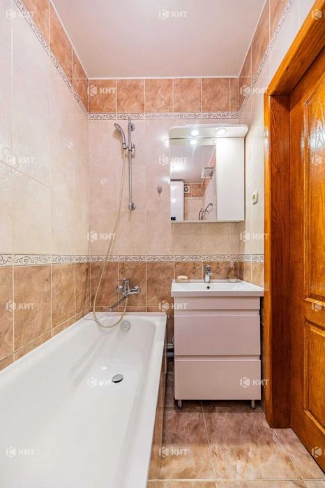 2к. 61м2, Салтовка, ТРК Украина, (Салтовка, ЖК Янтарный, г.
