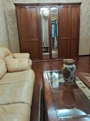 I will sell an apartment on Saksaganskogo Street 43 CENTER. WITHOUT COMMISSION