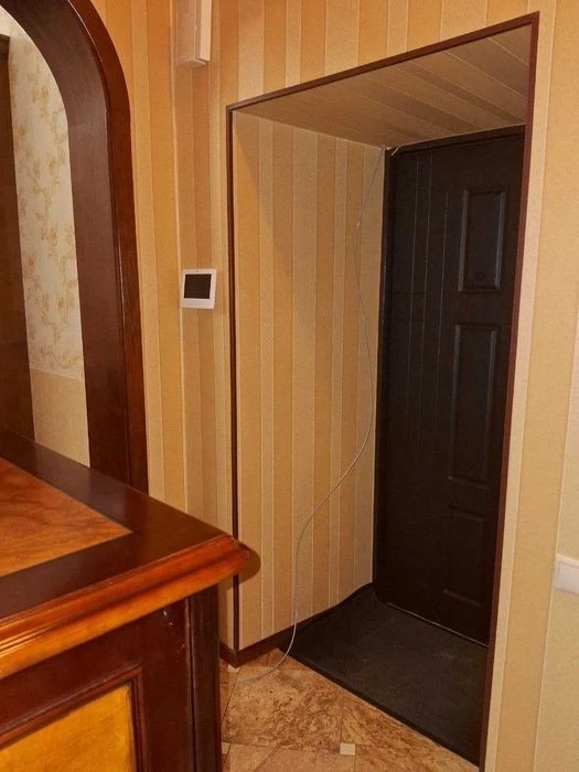 I will sell an apartment on Saksaganskogo Street 43 CENTER. WITHOUT COMMISSION