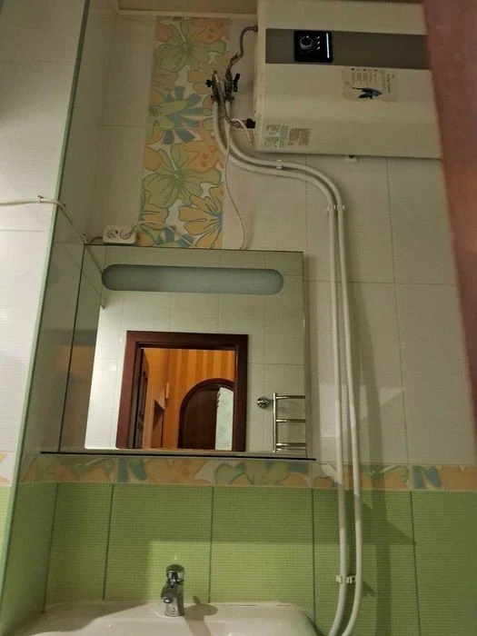 I will sell an apartment on Saksaganskogo Street 43 CENTER. WITHOUT COMMISSION