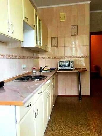 Продам просторную 2-к квартиру Уральская Национальной гварды
