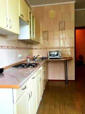 Продам просторную 2-к квартиру Уральская Национальной гварды