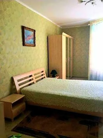 Продам просторную 2-к квартиру Уральская Национальной гварды