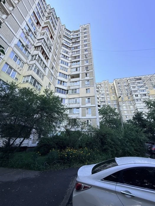 3-room apartment, Kharkivske shosse, 158
