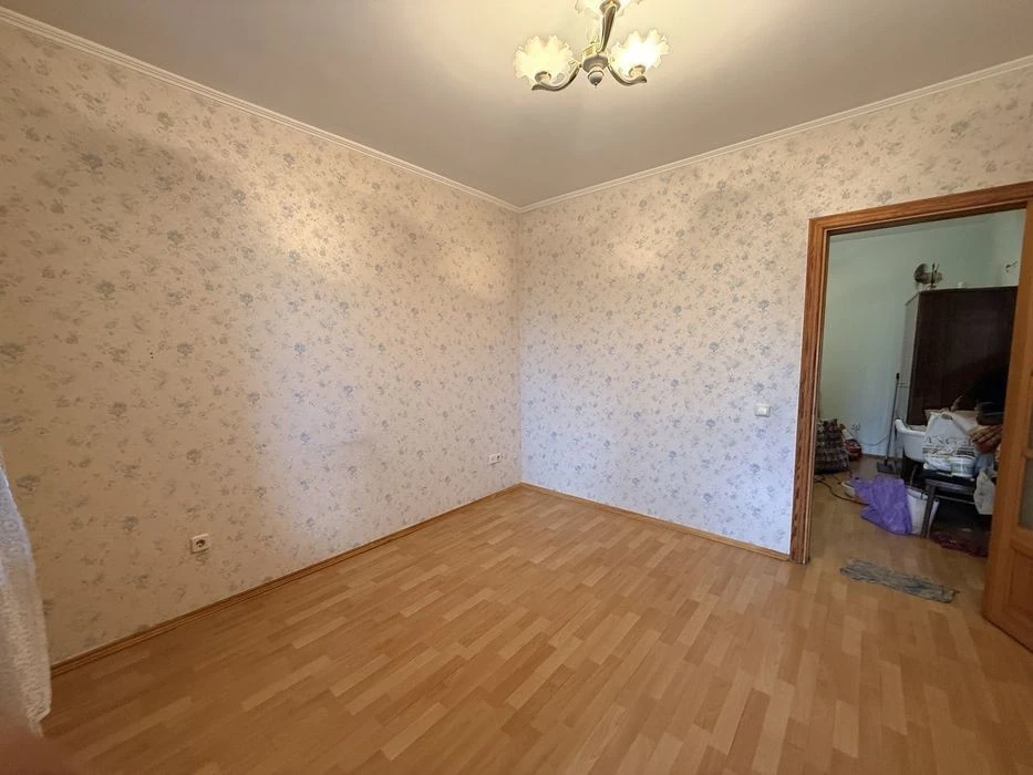 3-room apartment, Kharkivske shosse, 158