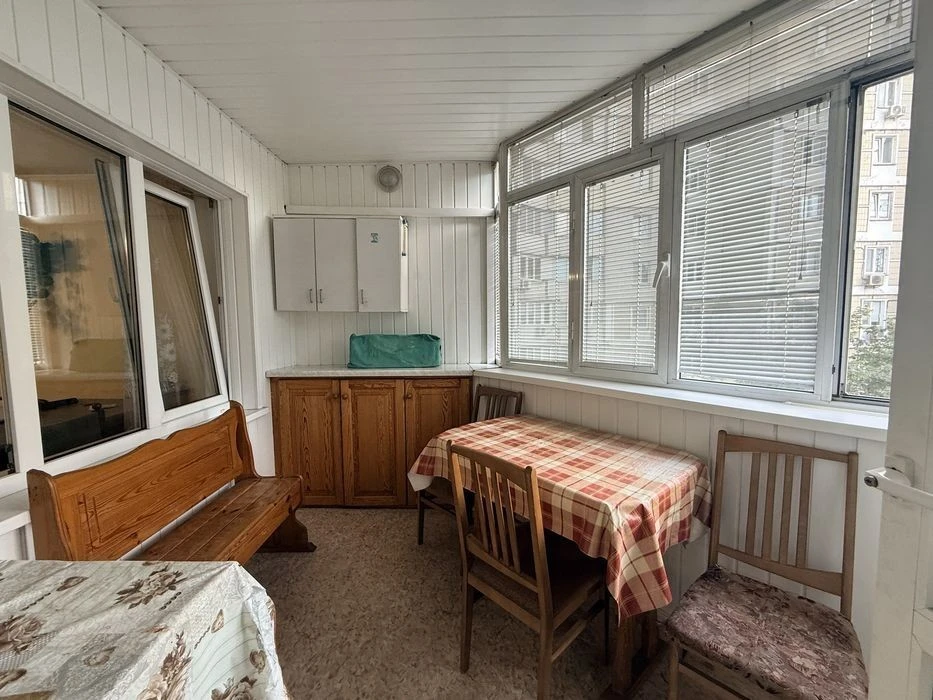 3-room apartment, Kharkivske shosse, 158
