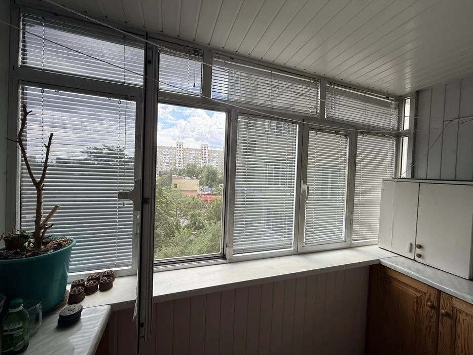 3-room apartment, Kharkivske shosse, 158