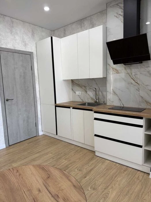 Apartment for sale with renovation Park Peremohy residential complex Akropol Legal