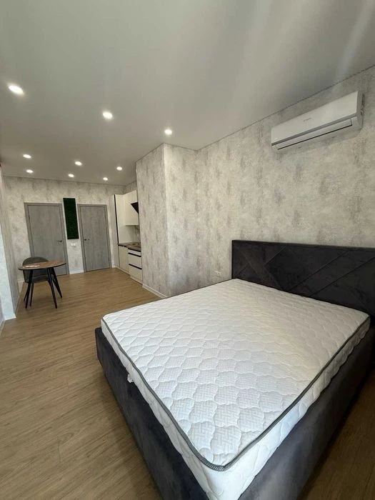 Apartment for sale with renovation Park Peremohy residential complex Akropol Legal