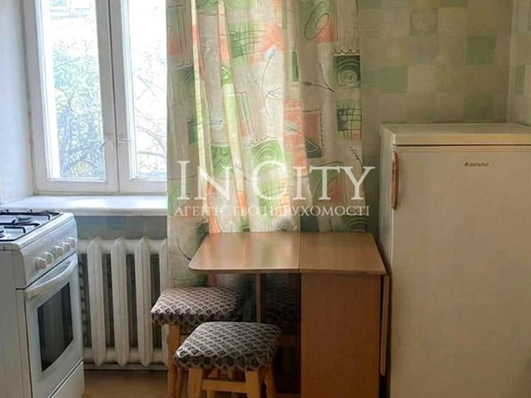 Apartment. Kyiv, Yevhena Konovaltsa St. (Shchorsa), 15 k