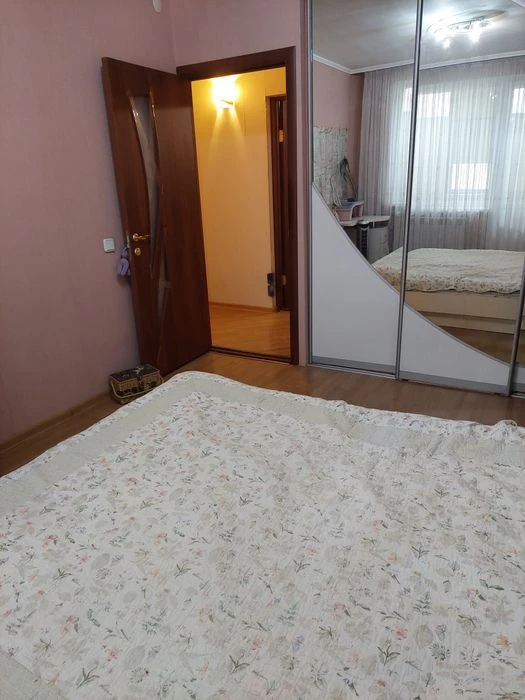 Продам 2-х комнатную квартиру на Горизонте Харьков